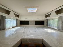 Semintegrale Sunlight T 68 C Adventure Edition - Letti gemelli, dinette face to face 4 posti nuovo image preview