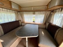 Caravan Eriba FEELING 425 CON TETTO SOLLEVABILE 5 posti nuovo image preview