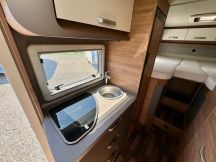 Semintegrale Weinsberg CaraCompact 600 MEG Edition Pepper  4 posti usato image preview