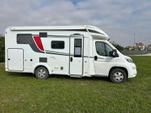 Semintegrale Buerstner LYSEO TIME T 690 G - Letti gemelli - bascluante 4 posti usato image preview