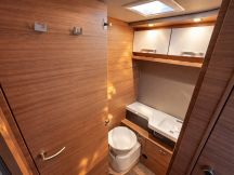 Semintegrale Weinsberg CaraSuite 650 MG - Bagno e doccia seprata 4 posti nuovo image preview