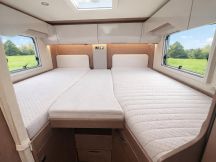 Motorhome Buerstner IXEO I 690 G - LETTI GEMELLI, GARAGE 4 posti usato image preview