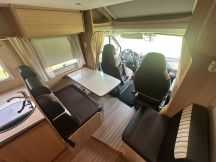 Semintegrale Sunlight T 65 - Letto trasversale, Garage, Portamoto 5 posti usato image preview