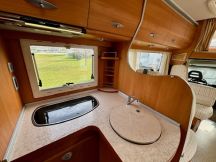 Semintegrale Laika ECOVIP 1 CLASSIC PATENTE C 5 posti usato image preview