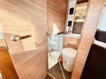 Semintegrale Weinsberg X-CURSION VAN EDITION [PEPPER] // CAMBIO AUTOMATICO 4 posti usato image preview