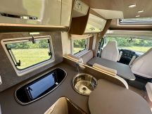 Semintegrale Buerstner Lyseo TD 690 G Privilège - Letti gemelli e garage 4 posti usato image preview