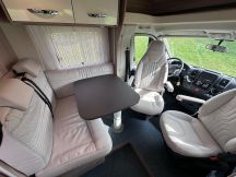 Semintegrale Buerstner LYSEO TIME T 690 G - Letti gemelli - bascluante 4 posti usato image preview