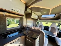 Semintegrale Buerstner LYSEO TD 690 G PRIVILEGE CAMBIO AUTOMATICO 4 posti nuovo image preview