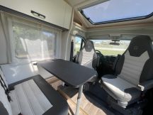 Semintegrale Sunlight V 66 ADVENTURE LETTI GEMELLI 4 posti nuovo image preview