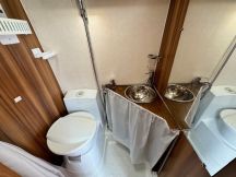 Furgonato Weinsberg CaraBus 600 4 posti usato image preview