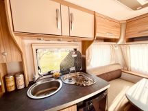 Roulotte Eriba Novalight 465 4 posti nuovo image preview