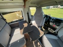 Furgonato Weinsberg CaraBus 540 MQ tetto a soffietto 4 posti nuovo image preview