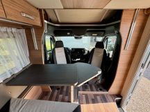 Semintegrale Weinsberg CARACOMPACT SUITE MB 640 MEG EDITION PEPPER LETTI GEMELLI 4 posti usato image preview