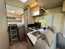 Semintegrale Buerstner CAMPEO TD 690 G 4 posti nuovo image preview