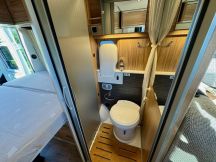 Furgonato Hymer AYERS ROCK 540 CON TETTO SOLLEVABILE  4 posti usato image preview