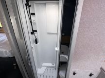 Semintegrale Hymer ML-T 570 4x4 - letti gemelli - garage   3 posti nuovo image preview