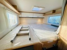 Semintegrale Sunlight V 66 compatto letti gemelli 4 posti usato image preview