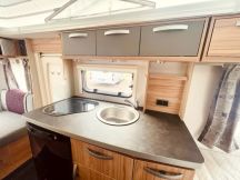 Caravan Eriba CARAVAN ERIBA FEELING 442 5 posti usato image preview