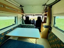 Furgonato Adria Adriavan // letto basculante 4 posti usato image preview