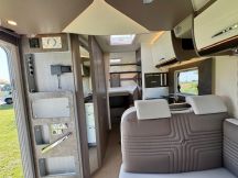 Semintegrale Buerstner LYSEO TD 690 G PRIVILEGE - LETTI GEMELLI - GARAGE 4 posti nuovo image preview