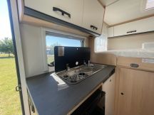 Semintegrale Sunlight V 60 Adventure Edition compatto  4 posti nuovo image preview