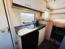 Semintegrale Sunlight V 66 compatto letti gemelli 4 posti usato image preview