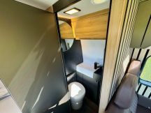 Furgonato Weinsberg X - PEDITION 600 MQ 4X4 4 posti nuovo image preview