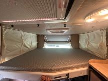 Semintegrale Sunlight T 65 - Letto trasversale, Garage, Portamoto 5 posti usato image preview