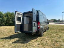 Furgonato Buerstner CAMPEO SKYLINE C 600 - TETTO A SOFFIETTO - CAMBIO AUTOMATICO  4 posti nuovo image preview