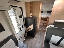 Semintegrale Sunlight T 680 ADVENTURE EDITION - LETTI GEMELLI - GARAGE 4 posti nuovo image preview