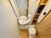 Semintegrale Sunlight V 66 compatto letti gemelli 4 posti usato image preview