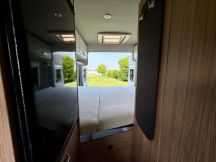 Furgonato Weinsberg CARABUS 600 MQ - EDITION ITALIA - TETTO A SOFFIETTO - FINE SERIE 4 posti nuovo image preview