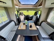 Semintegrale Sunlight T 68 C Adventure Edition - Letti gemelli, dinette face to face 4 posti nuovo image preview