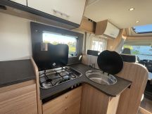 Semintegrale Sunlight T 67 S Letti Gemelli 4 posti usato image preview