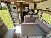 Semintegrale Buerstner Lyseo TD 690 G Privilège - Letti gemelli e garage 4 posti usato image preview