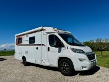 Semintegrale Weinsberg CaraCompact 600 MEG Edition Pepper  4 posti usato image preview