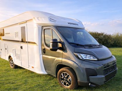 Semintegrale Weinsberg CaraSuite 650 MG - Bagno e doccia seprata 4 posti nuovo