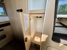 Furgonato Sunlight Cliff 600 Entry - letto trasversale 4 posti usato image preview