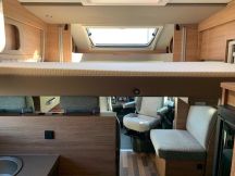 Semintegrale Weinsberg CARASUITE 650 MG Semintegrale con garage 4 posti usato image preview