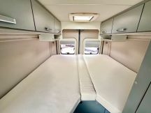 Furgonato Weinsberg CaraTour 600 ME // letti gemelli 4 posti usato image preview