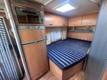 Motorhome Buerstner AVIANO I 684  4 posti usato image preview