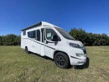 Semintegrale Sunlight V 66 ADVENTURE LETTI GEMELLI 4 posti nuovo image preview