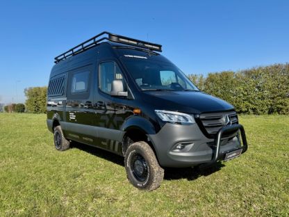 Furgonato Weinsberg X - PEDITION 600 MQ 4X4 4 posti nuovo