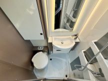 Semintegrale Buerstner LYSEO TD 690 G PRIVILEGE - LETTI GEMELLI - GARAGE 4 posti nuovo image preview