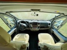 Semintegrale LAIKA KREOS 3010 LETTO TRASVERSALE CAMBIO AUTOMATICO usato image preview