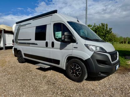 Furgonato Weinsberg CaraTour 600 ME // letti gemelli 4 posti usato