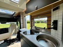 Semintegrale Hymer ML-T 580 4X4 - LETTI GEMELLI - PATENTE B 3 posti nuovo image preview