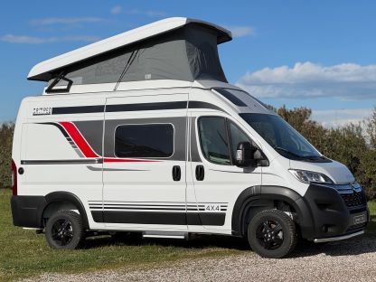 Furgonato Buerstner CAMPEO C 540 4x4 - Tetto sollevabile 4 posti nuovo