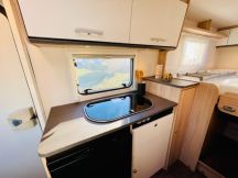 Semintegrale Sunlight V 66 compatto letti gemelli 4 posti usato image preview