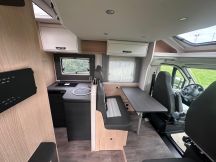 Semintegrale Sunlight T 66 S - Adventure Edition - 6 posti letto e 5 viaggio - Versione Ferrigato  5 posti nuovo image preview